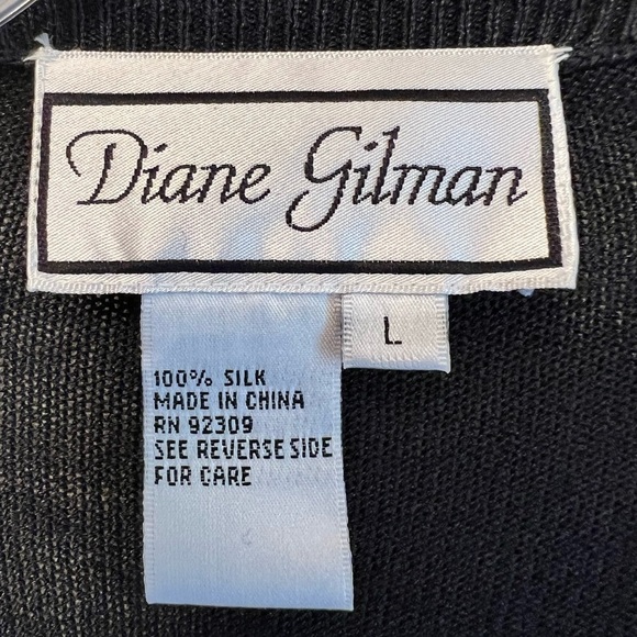 Womans plus light weight cardigan sweater w/ ribbon flowers by Diane Gilman - Picture 4 of 5